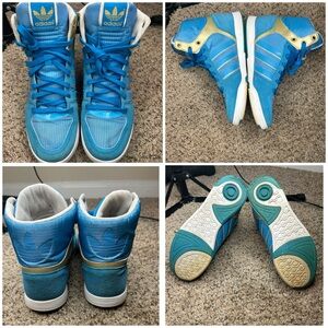 $25 ending day is Tuesday 2/3 🥰Women Adidas Sneakers in Blue and Gold